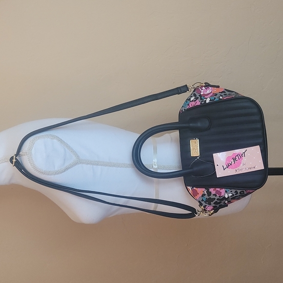 New Betsy Johnson Purse - Picture 9 of 10